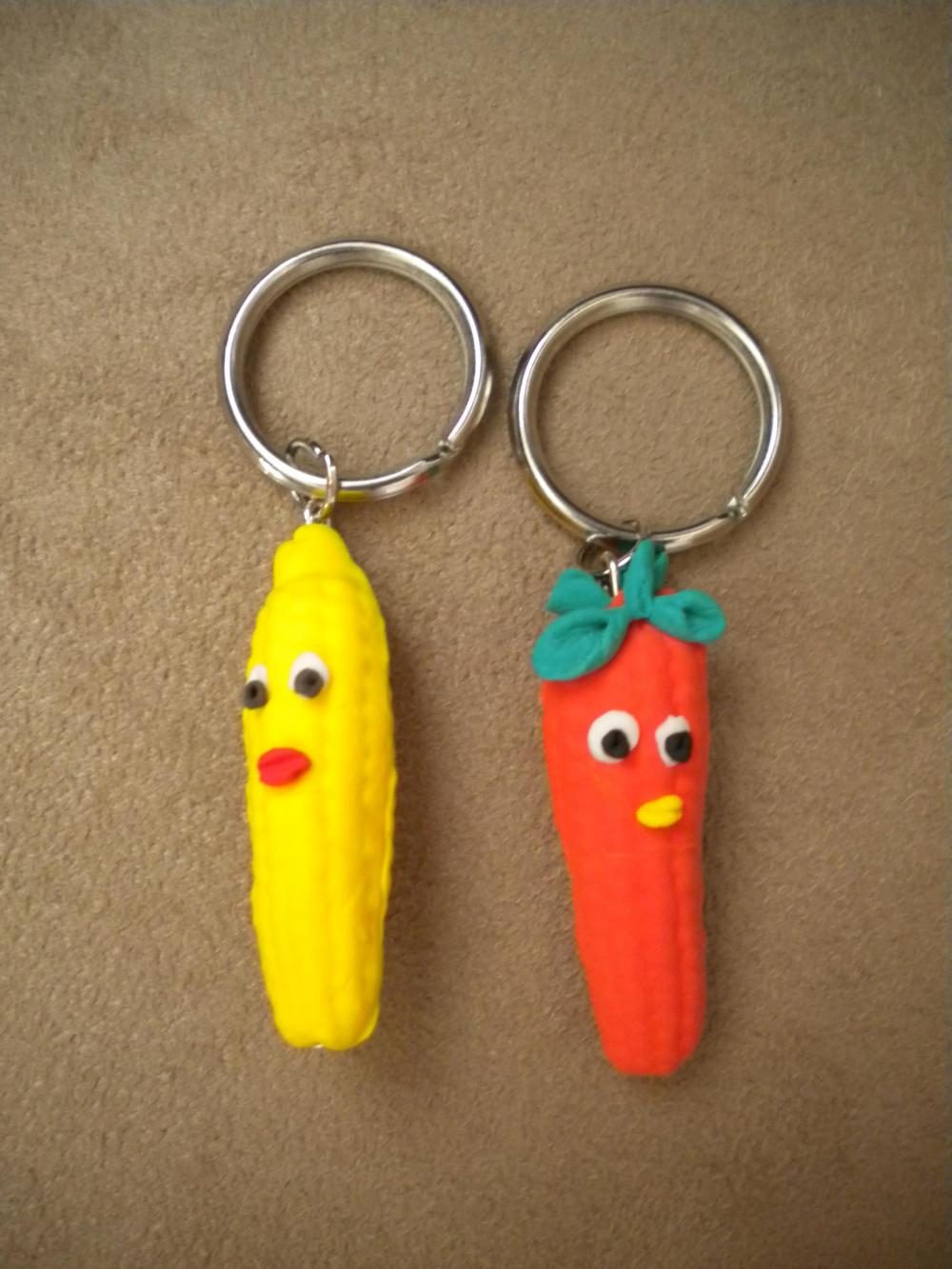 Key ring, carrot, corn 