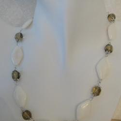 Necklace, white mother of pearl